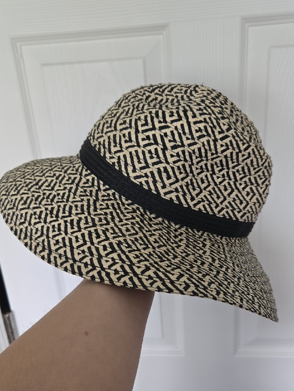 Sonoma Black and Cream Woven Sun Hat With Adjustment